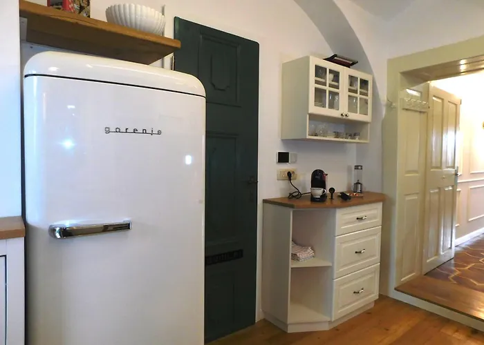 Apartment Econte Near Old Town