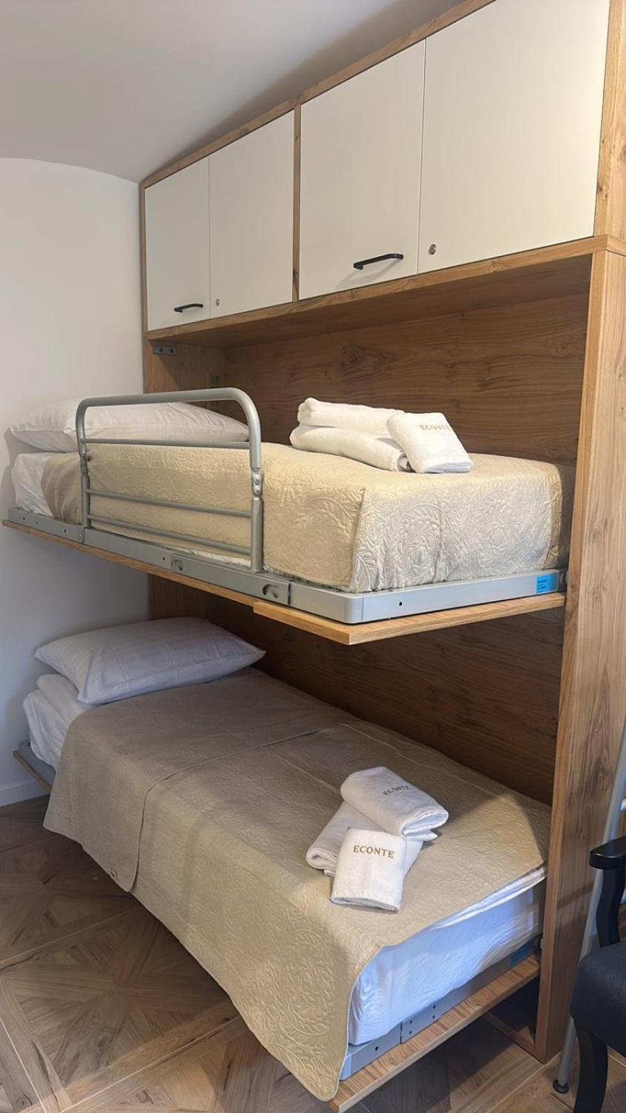 Apartma Econte Near Old Town *