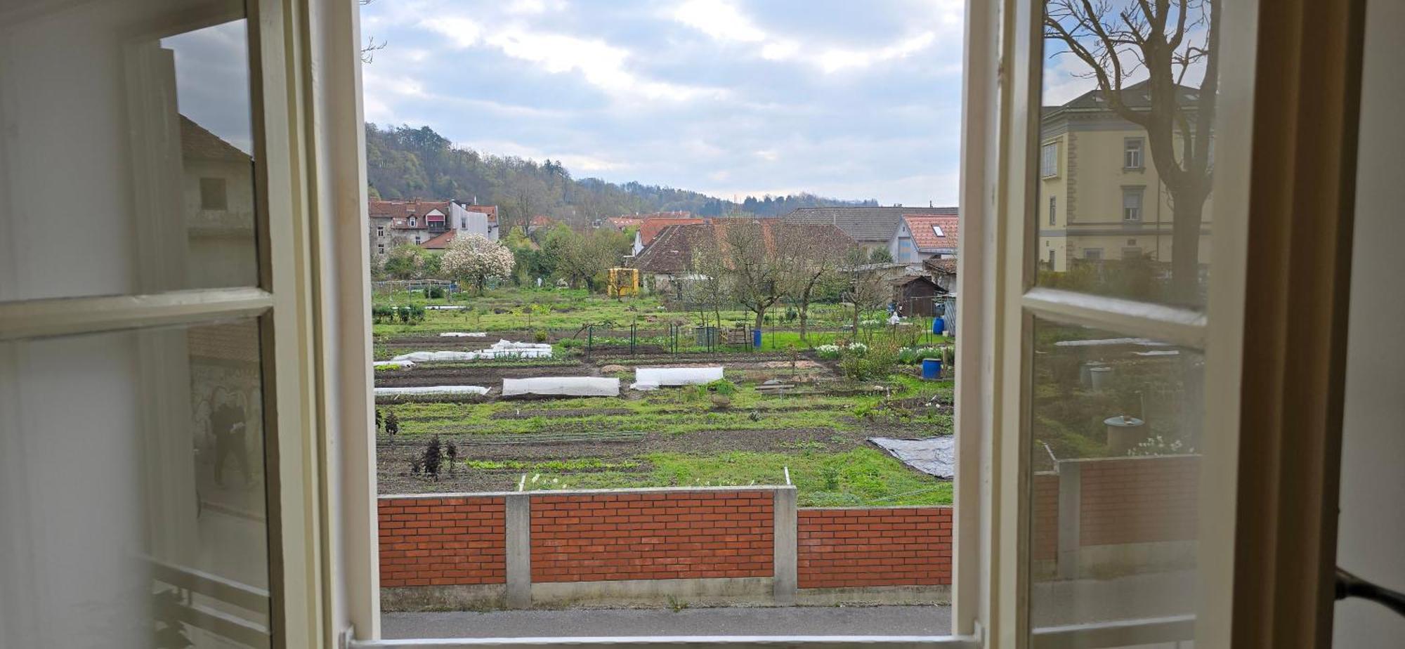 Apartma Econte Near Old Town
