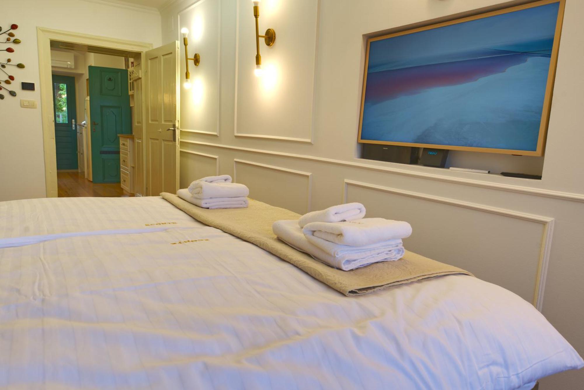 Apartma Econte Near Old Town *